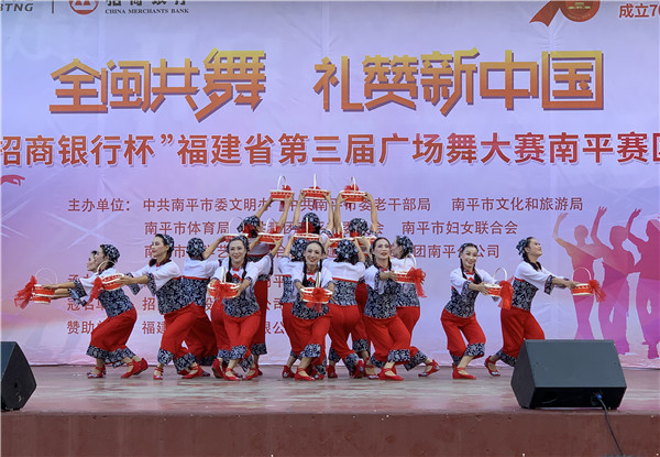 舞臺表演1.jpg