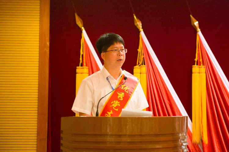 林文聰.jpg