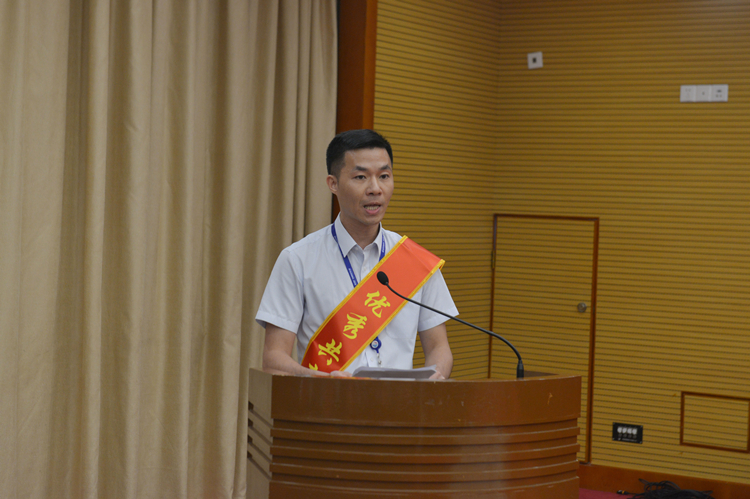 劉忠斌.jpg