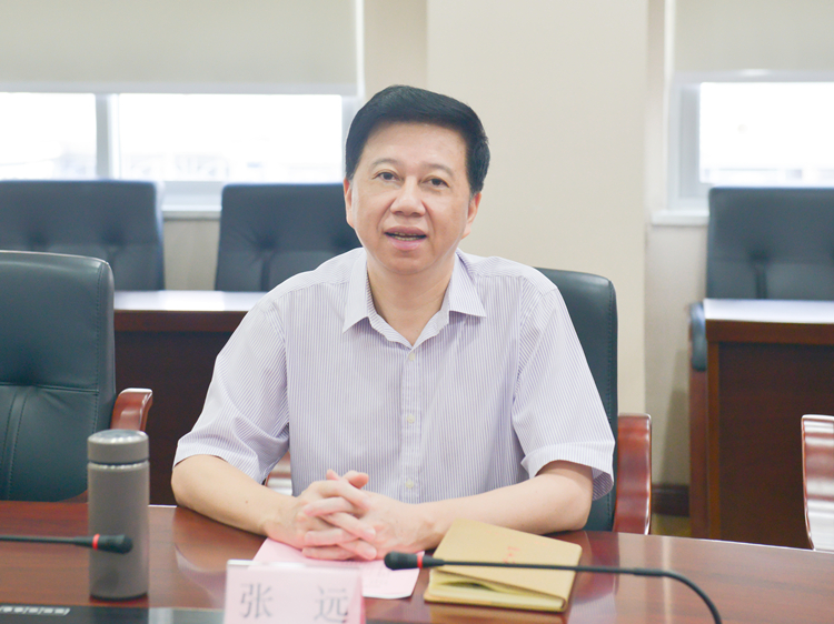 董事長照片.jpg