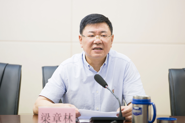 梁章林.JPG
